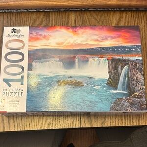 Mind Bogglers 1000 Piece Jigsaw Puzzle - Majestic Waterfall